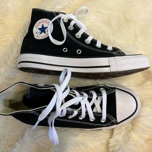 Converse black hi top size 7
